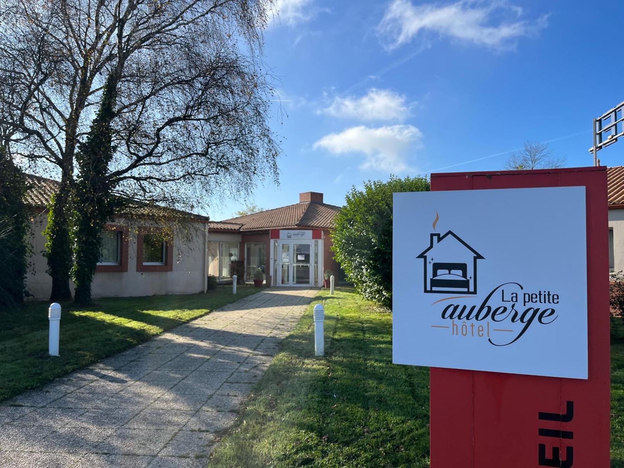 Hotel La Petite Auberge Chambretaud Zewnętrze zdjęcie