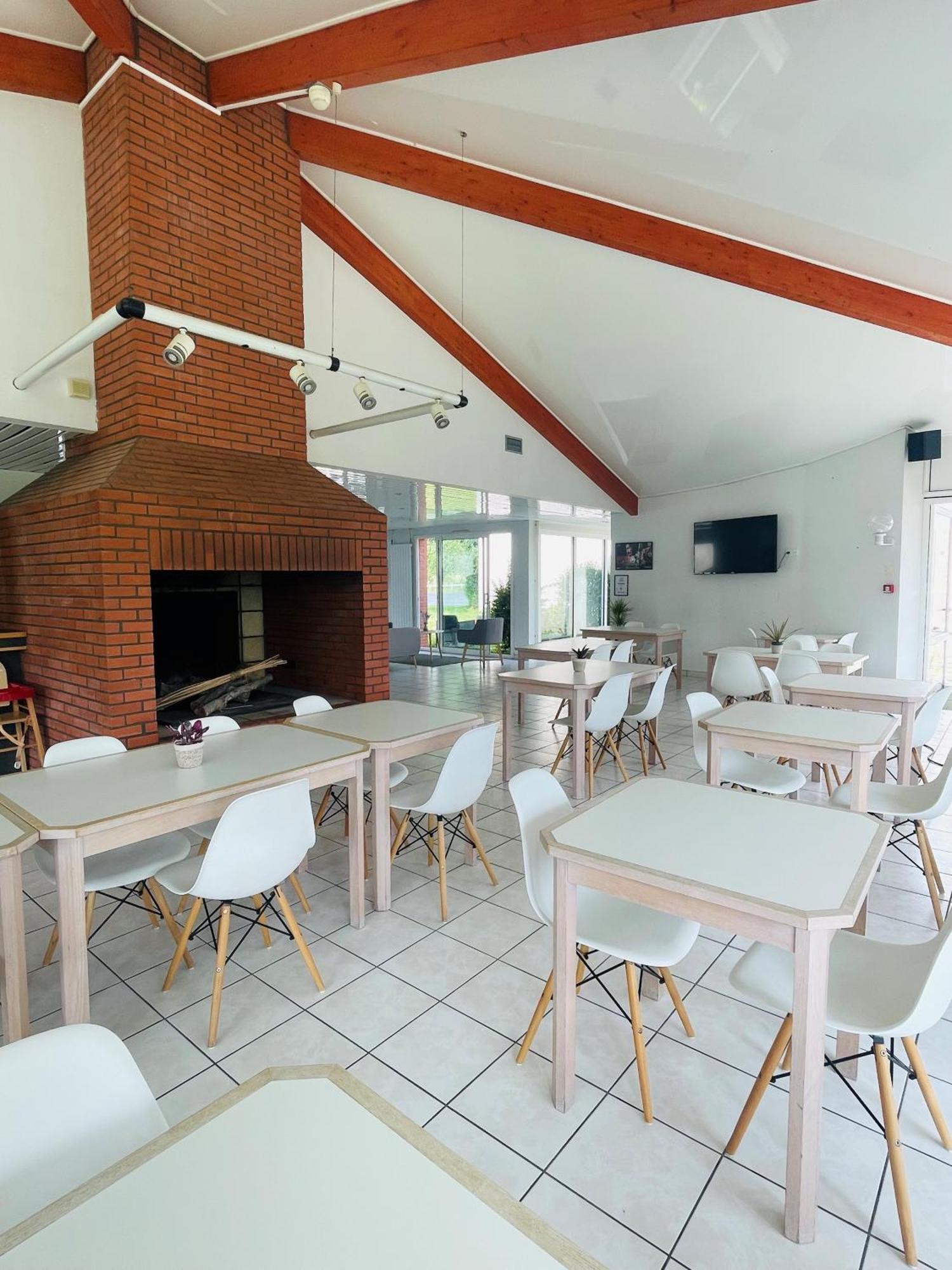 Hotel La Petite Auberge Chambretaud Zewnętrze zdjęcie